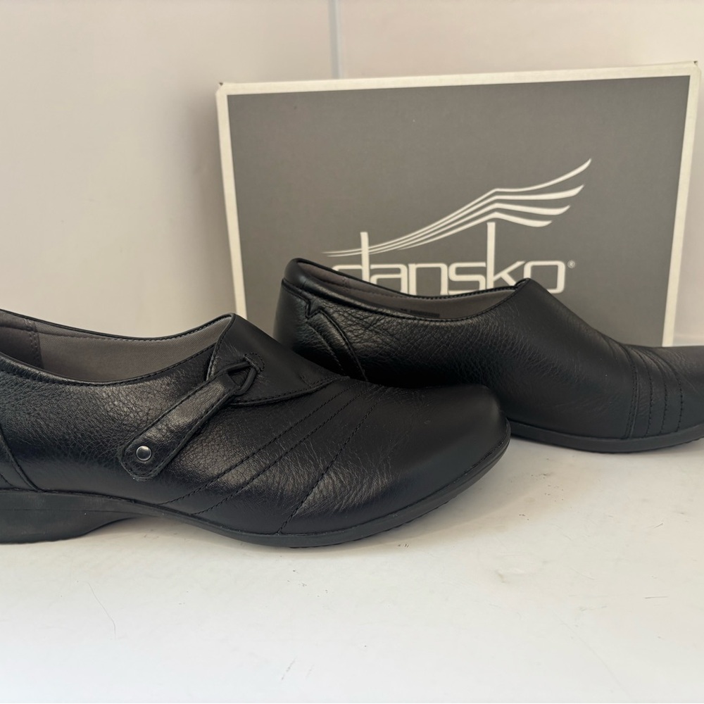 Dansko Women’s  Black Slip-On Loafers with adjustable strap - Picture 3 of 7